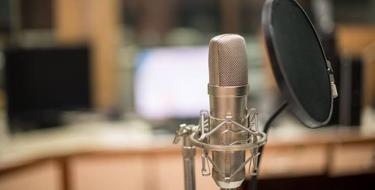 Voice Cloning Technology: Navigating the Ethical Implications in the Digital Age