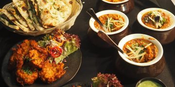 Street Food Safari in Mumbai: Must-Try Delicacies