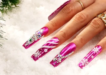 Best Builder Gel and Christmas Nails: Durable, Festive Nails for the Holiday Season