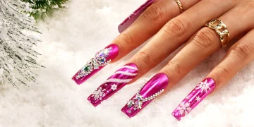 Best Builder Gel and Christmas Nails: Durable, Festive Nails for the Holiday Season