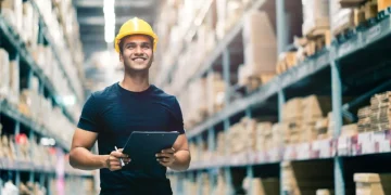 Understanding Warehouse Operations: Key Risks and Best Practices to Mitigate Them