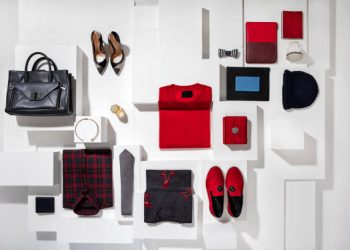 Practical Accessories That Blend Function With Fashion