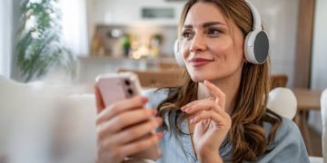 Spotify Plays: The Growth Tool Every New Artist Needs