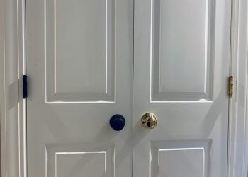 Can You Mix Black Door Handles with Gold Hardware?
