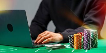 Your Virtual Poker Face: Winning at Online Poker
