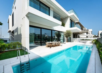 How to Buy a Luxury Villa in Dubai Through Luxhabitat