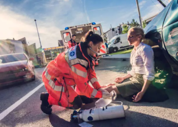 Building the Ultimate Car First Aid Kit for Colloquial Travel and Regular Work Commutes