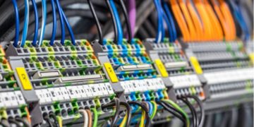 How Power Supply Relays Improve Efficiency in Industrial Applications