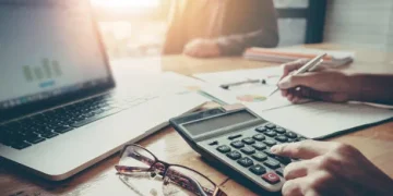 Diploma IFRS: Why It’s Ideal for Mid-Career Accountants