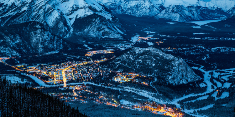 US and Canada travel advisories for winter trips