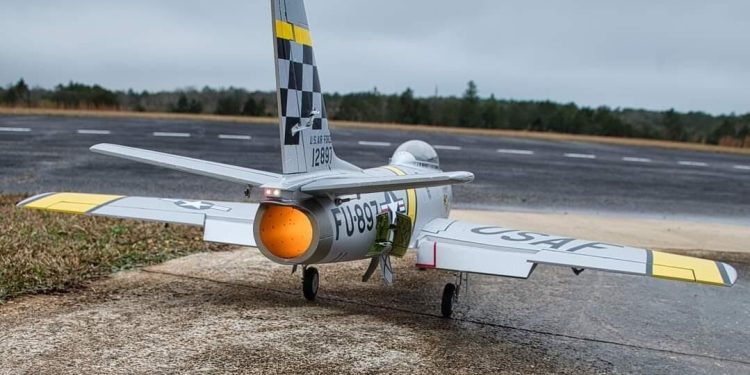 RC airplanes
