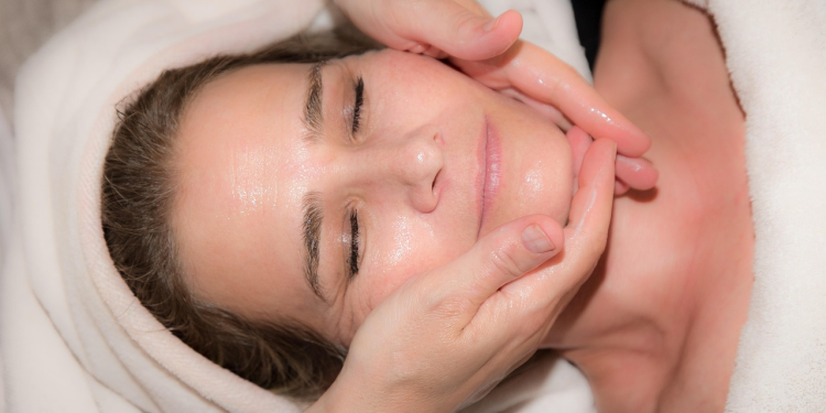 Enhance Skin Elasticity with Profhilo: A Comprehensive Guide